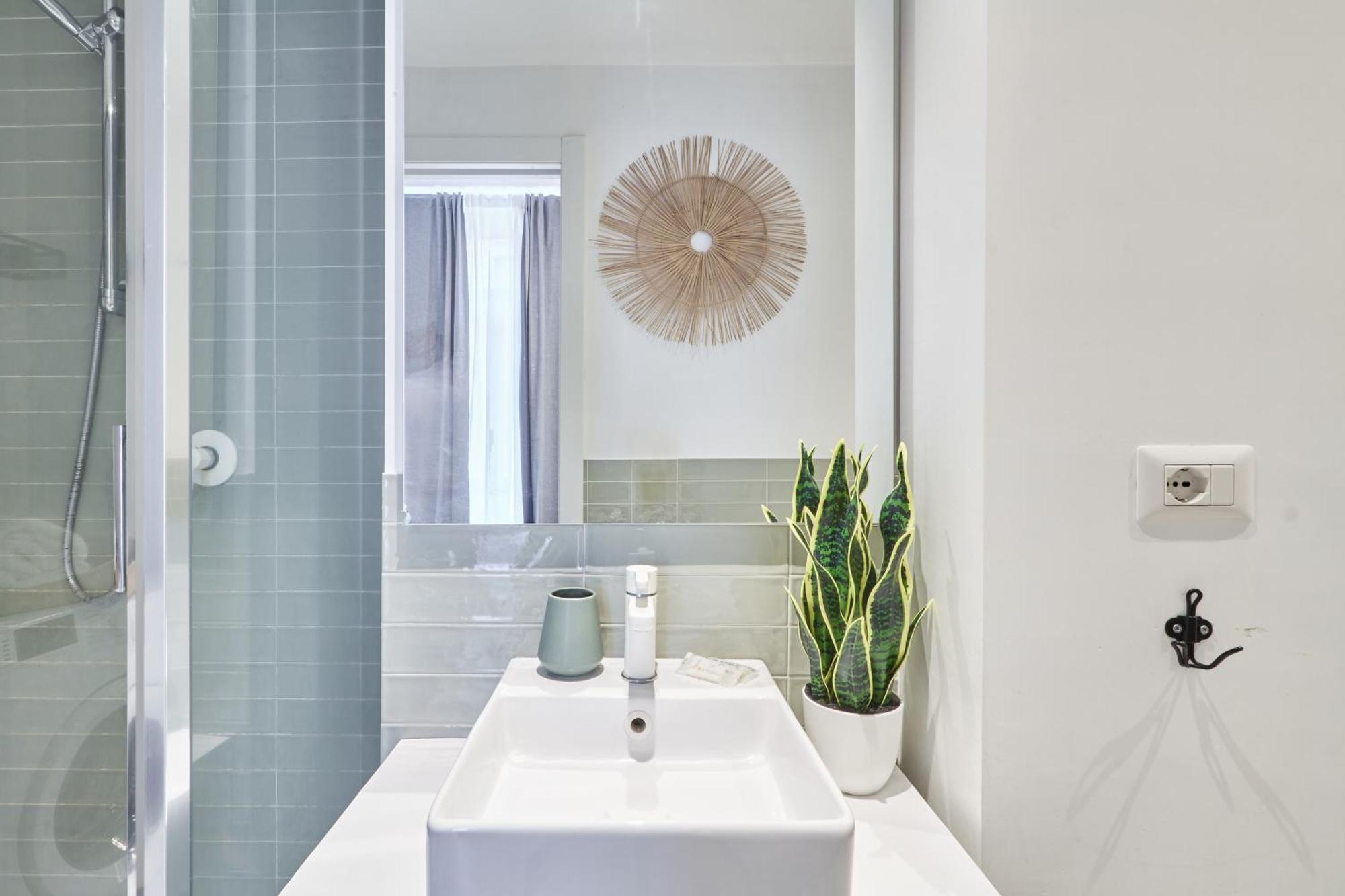 Elegante Appartamento Minimal Dai Tocchi Botanici 米兰 外观 照片