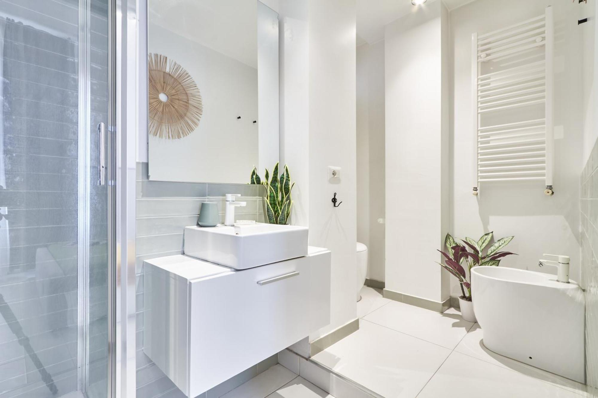 Elegante Appartamento Minimal Dai Tocchi Botanici 米兰 外观 照片