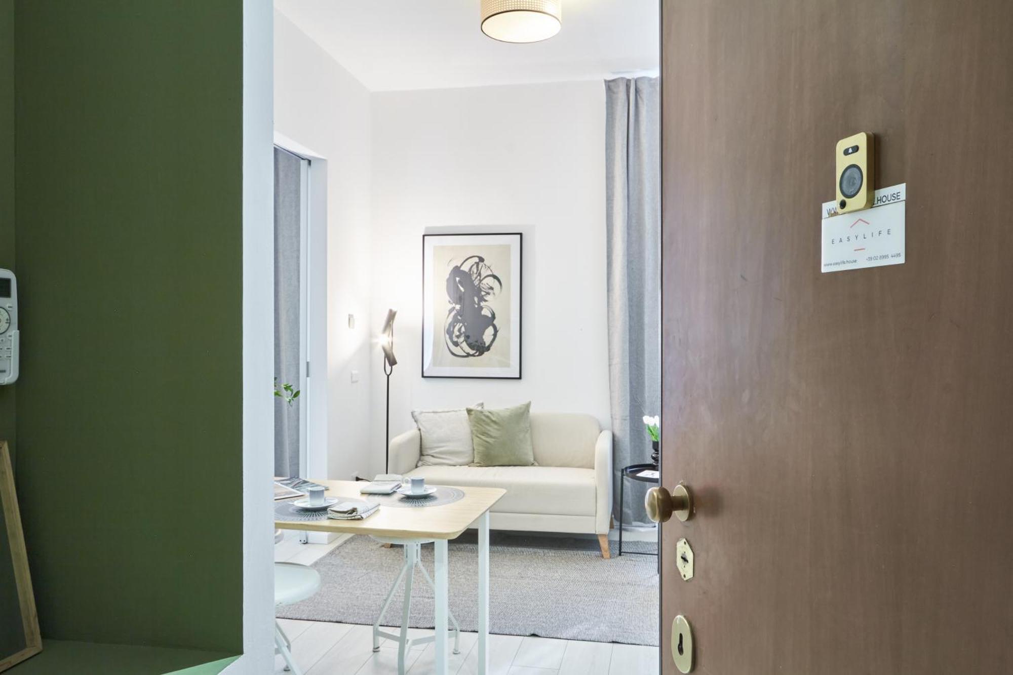 Elegante Appartamento Minimal Dai Tocchi Botanici 米兰 外观 照片
