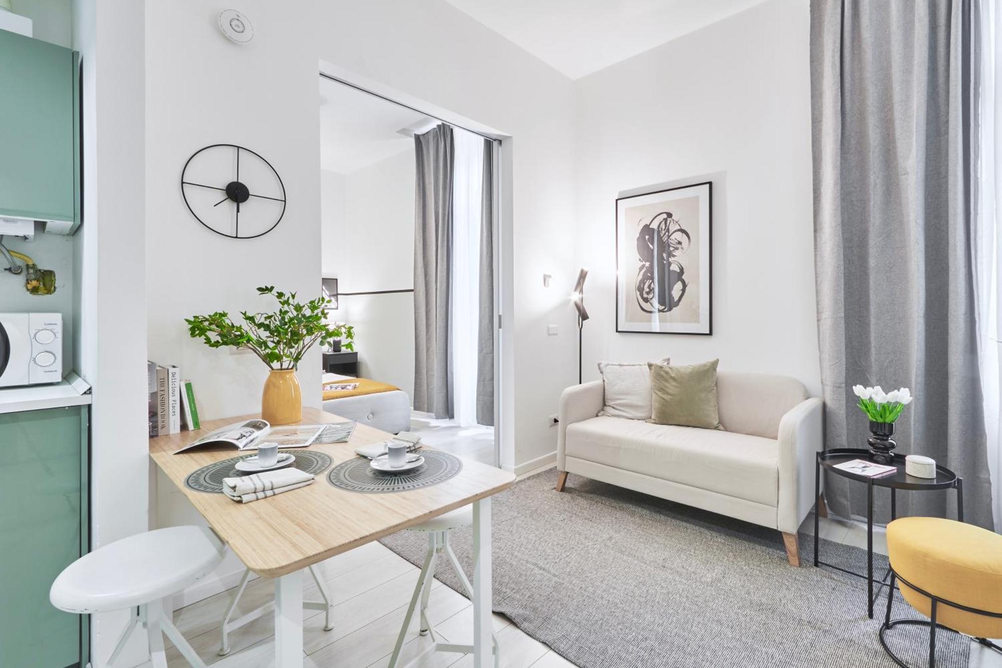 Elegante Appartamento Minimal Dai Tocchi Botanici 米兰 外观 照片