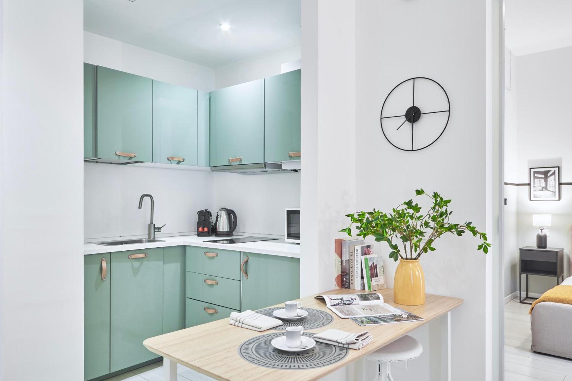 Elegante Appartamento Minimal Dai Tocchi Botanici 米兰 外观 照片